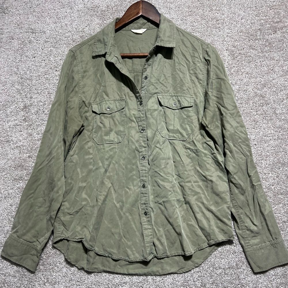 Aeropostale Woman’s Green Long Sleeve Lyocell Button Up Shirt Size Large